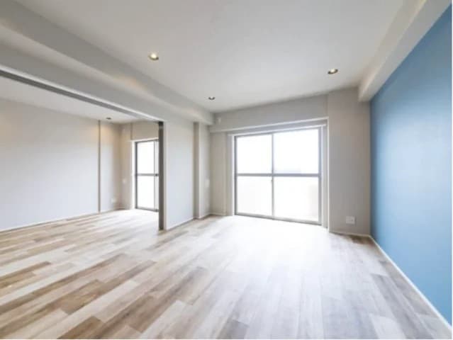 Plain real estate room before AI visual upgrades