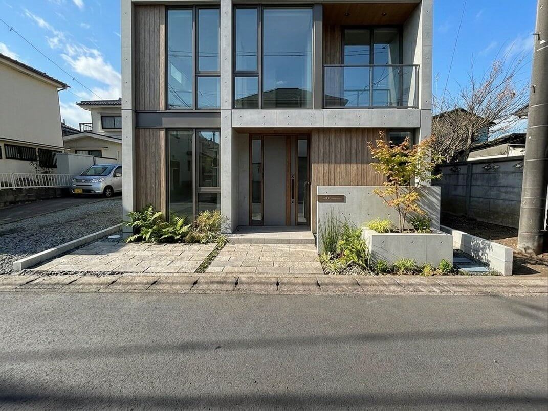 House rendering before and after